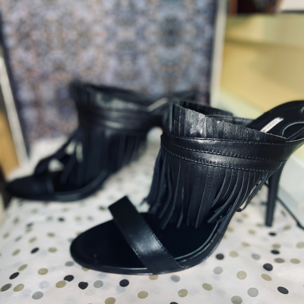 ❄️New black heel❄️
